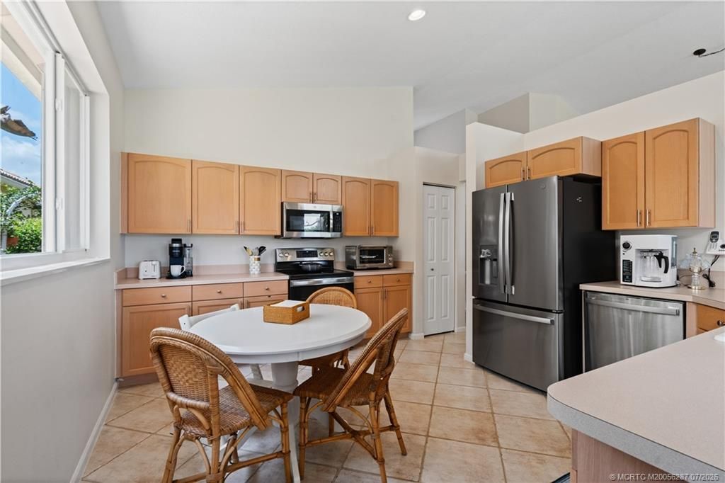 1618 SE Shelburnie Way , Port Saint Lucie, FL 34952 Photo