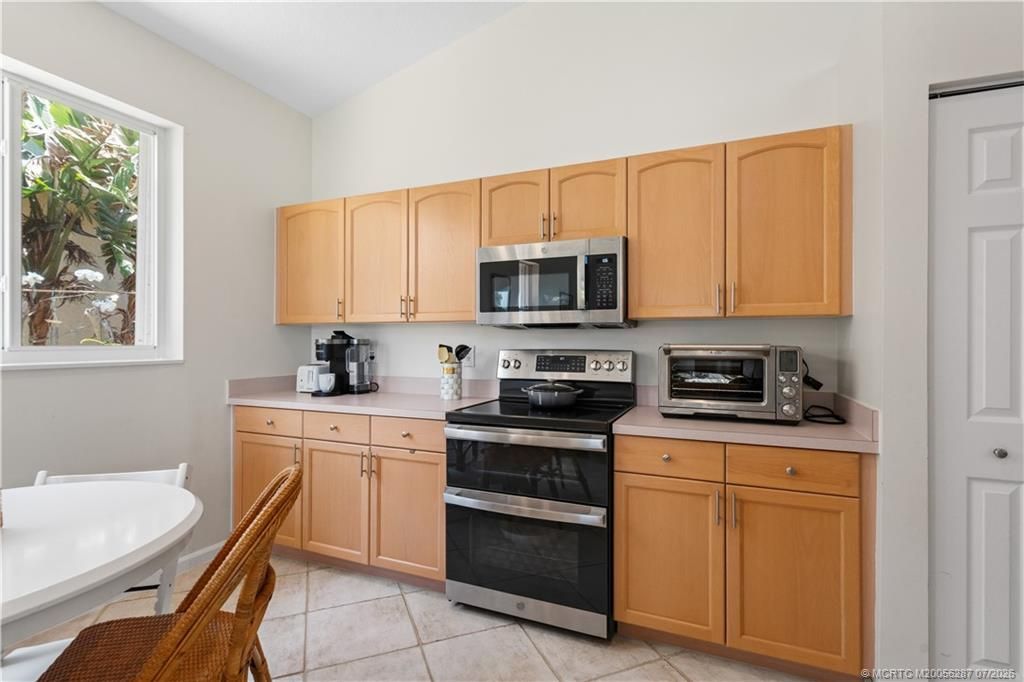 1618 SE Shelburnie Way , Port Saint Lucie, FL 34952 Photo