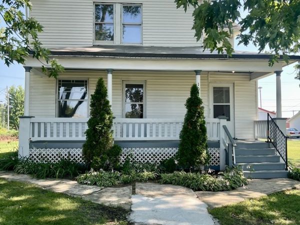 107 W Palmer Street , Thawville, IL 60968