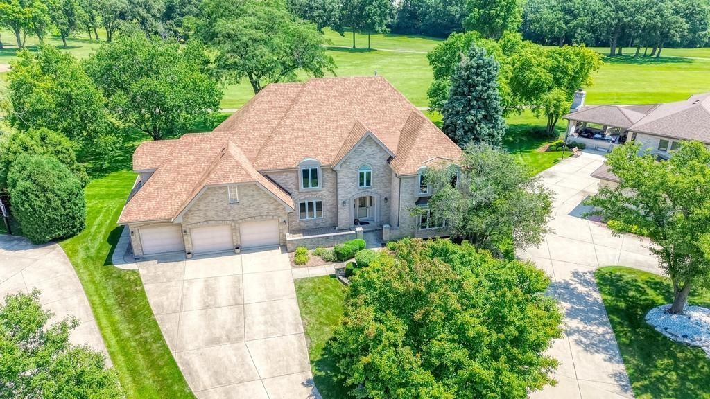 1500 Royal Oak Road , Darien, IL 60561