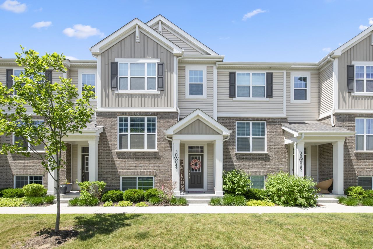 30W047 Brayman Court , Warrenville, IL 60563