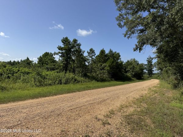 32 Sauls Road, Ruth, MS 39662