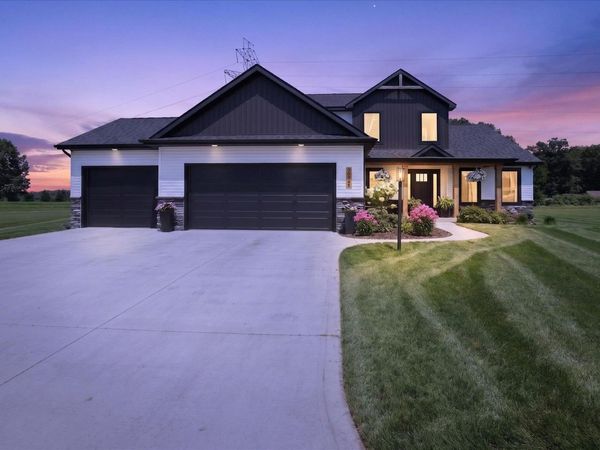 30949 Villa Drive, Granger, IN 46530