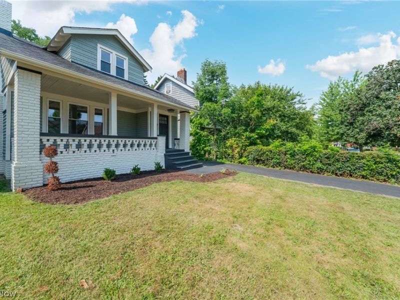 3366 Tullamore Road, Cleveland Heights, OH 44118 Photo 2