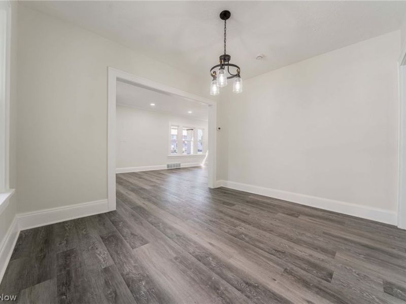 3366 Tullamore Road, Cleveland Heights, OH 44118 Photo 9