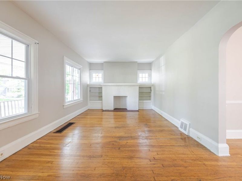 1695 Glenmont Road, Cleveland Heights, OH 44118 Photo 4