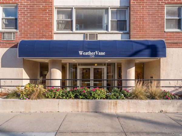 750 Shore Road, Unit 2D, Long Beach, NY 11561
