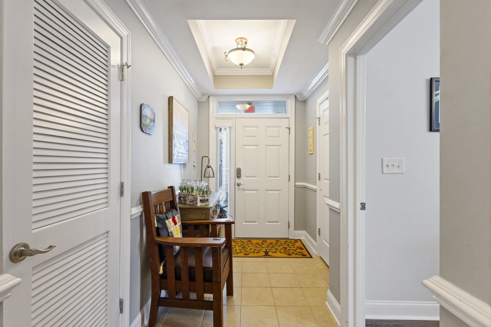 901 Knoll Shores Ct. Photo 4