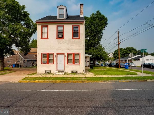 1017 HIGH STREET, BURLINGTON, NJ 08016