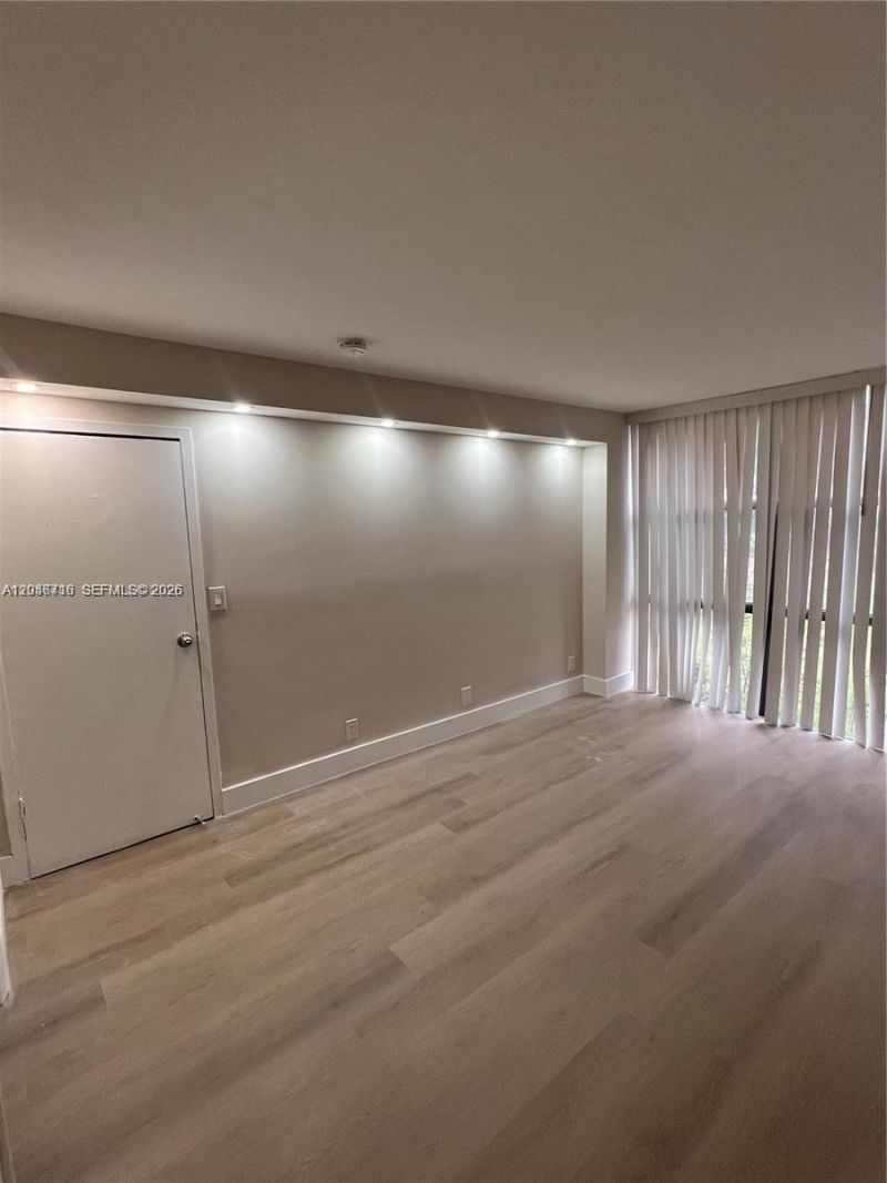 17021 N Bay Rd , Unit 124, Sunny Isles Beach, FL 33160 Photo