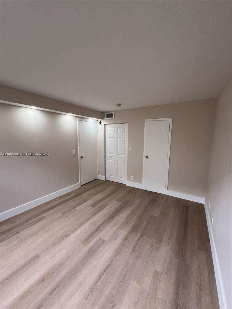 17021 N Bay Rd , Unit 124, Sunny Isles Beach, FL 33160 Photo