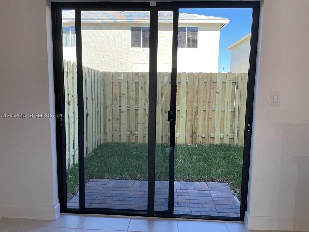 825 NE 211th St, Unit 825, Miami, FL 33179 Photo