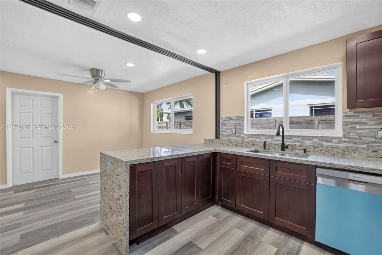 4351 NW 25th St, Lauderhill, FL 33313 Photo