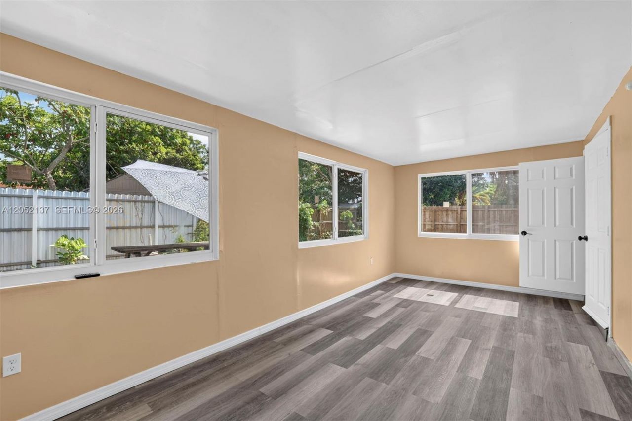 4351 NW 25th St, Lauderhill, FL 33313 Photo