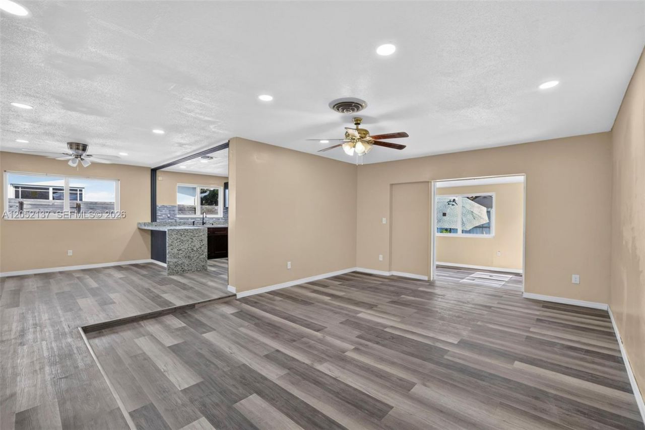 4351 NW 25th St, Lauderhill, FL 33313 Photo