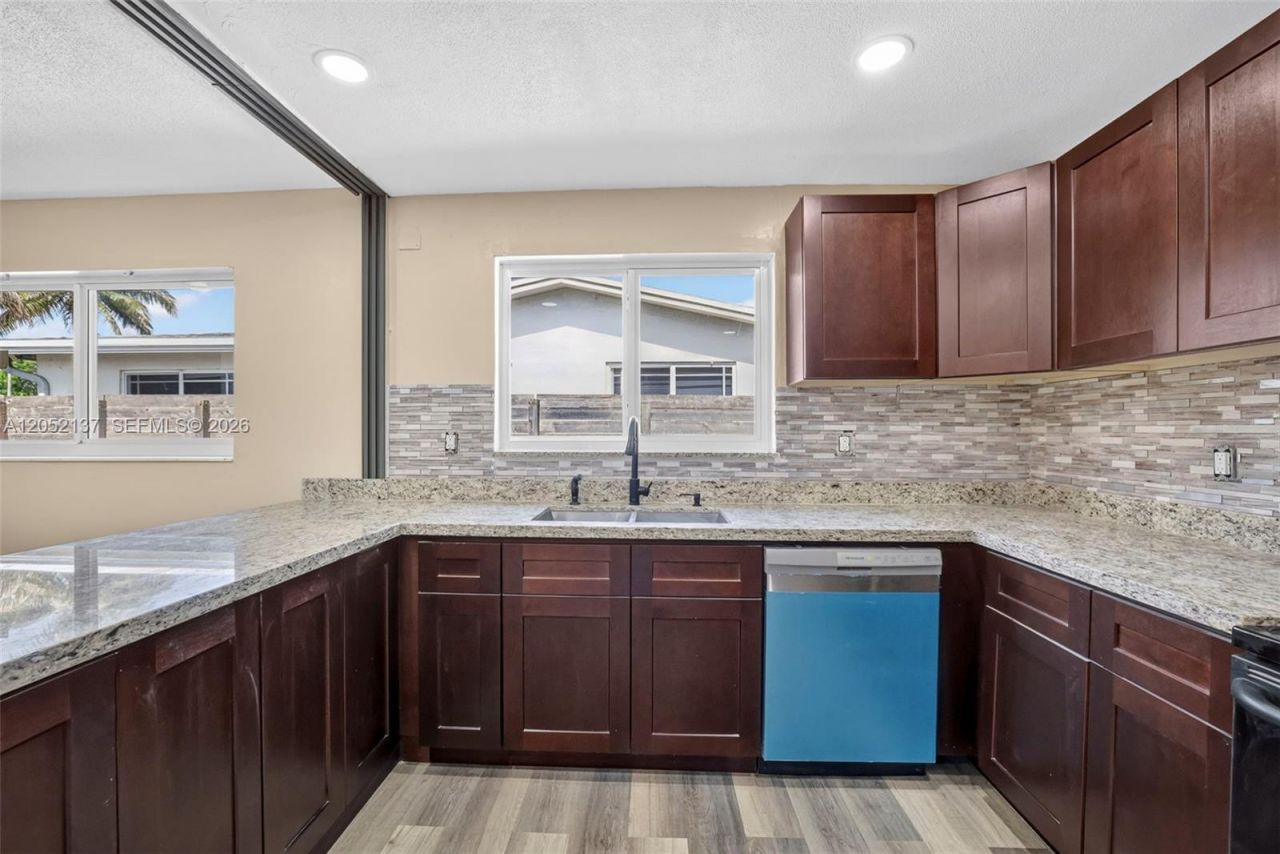 4351 NW 25th St, Lauderhill, FL 33313 Photo