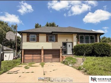 5508 Grand Avenue, Omaha, NE 68104
