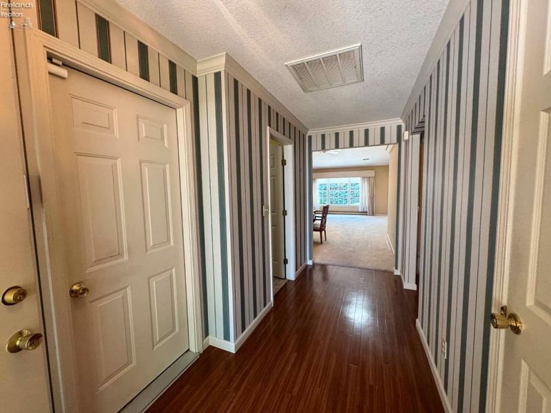 4118 Greenfield Drive, Sandusky, OH 44870 Photo 2