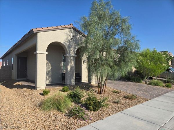 4719 N Transcendental Street, North Las Vegas, NV 89031