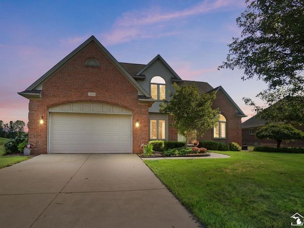 1010 Saint James Park, Monroe, MI 48161