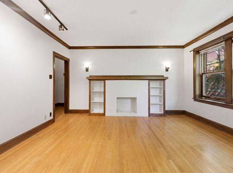 Main Photo