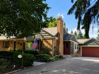 1715 Preston Lane, Hopkins, MN 55343