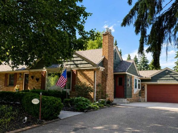 1715 Preston Lane, Hopkins, MN 55343