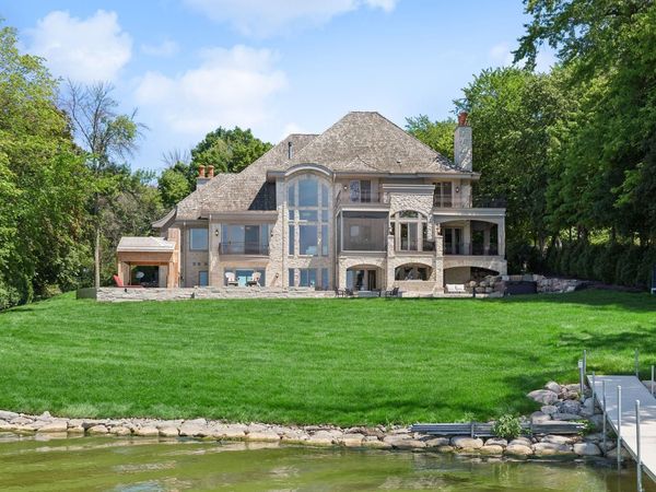1530 Orchard Beach Place , Mound, MN 55364