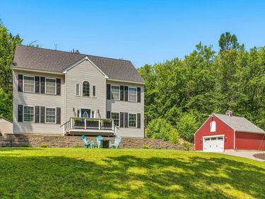 8 Lancelot Road, Farmington, NH 03835