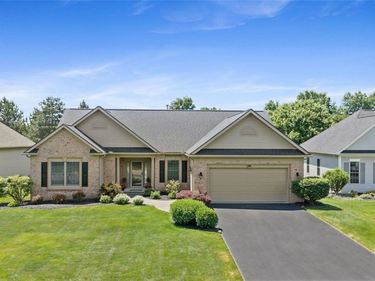 29 Brantley Way, Penfield, NY 14526