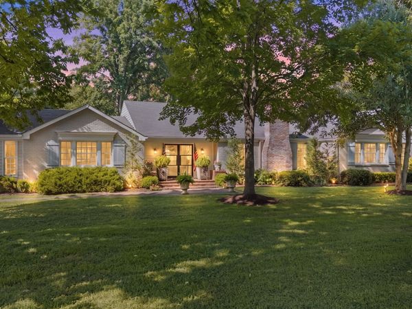 1018 Gateway Ln , Nashville, TN 37220