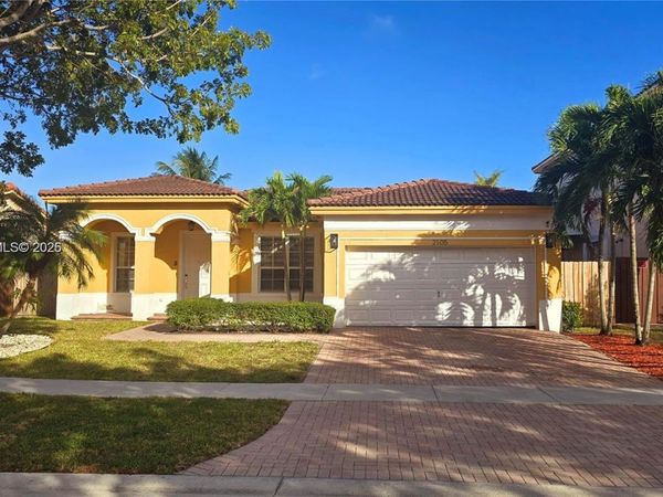 2105 NE 40th Ave , Homestead, FL 33033