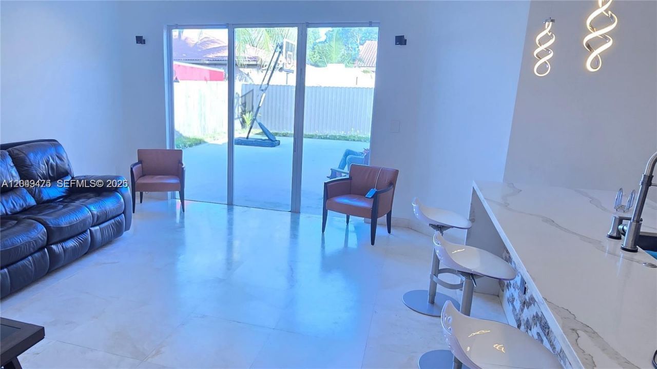 2105 NE 40th Ave , Homestead, FL 33033 Photo