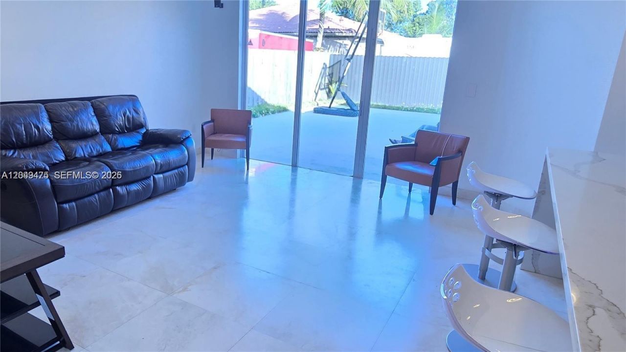2105 NE 40th Ave , Homestead, FL 33033 Photo