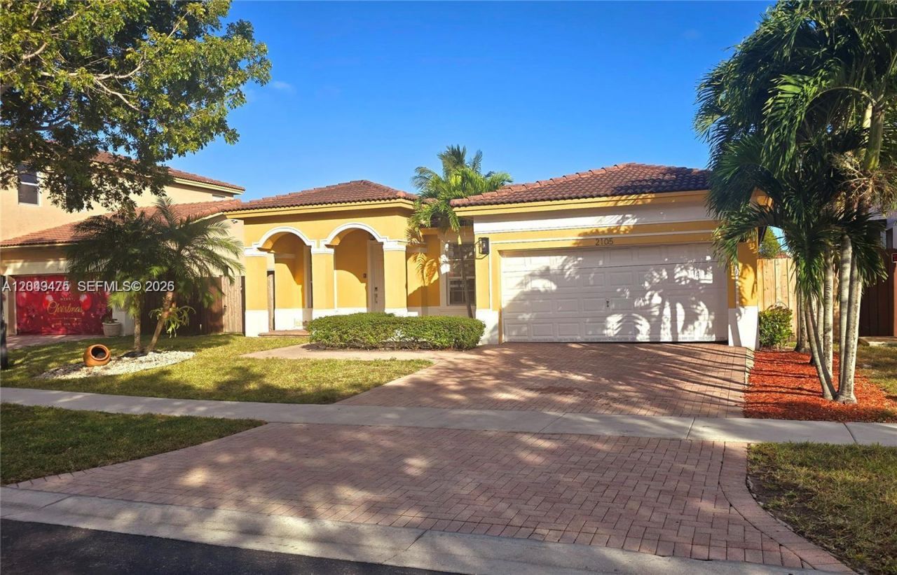 2105 NE 40th Ave , Homestead, FL 33033 Photo