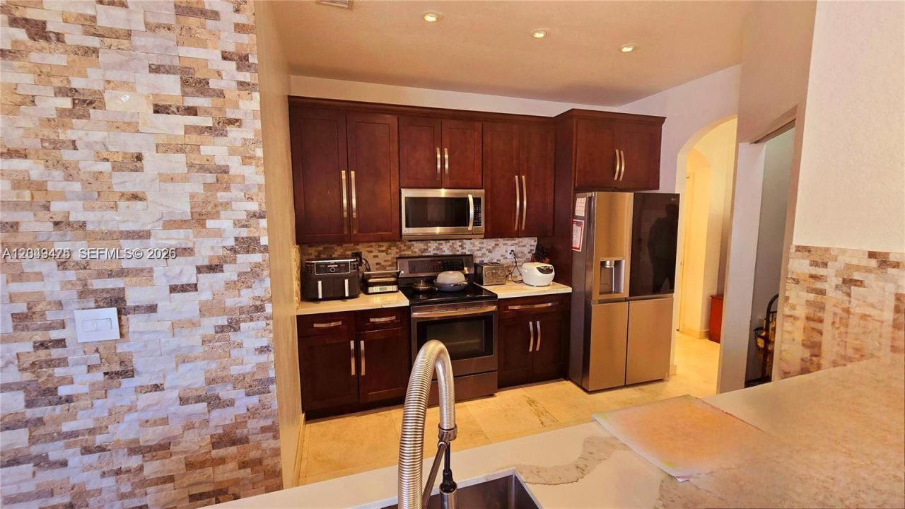 2105 NE 40th Ave , Homestead, FL 33033 Photo