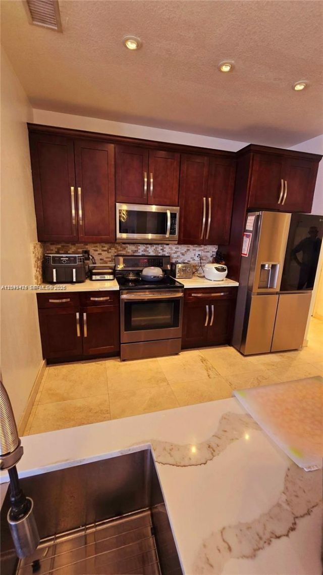 2105 NE 40th Ave , Homestead, FL 33033 Photo