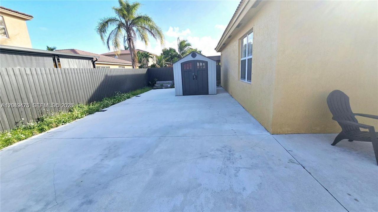 2105 NE 40th Ave , Homestead, FL 33033 Photo