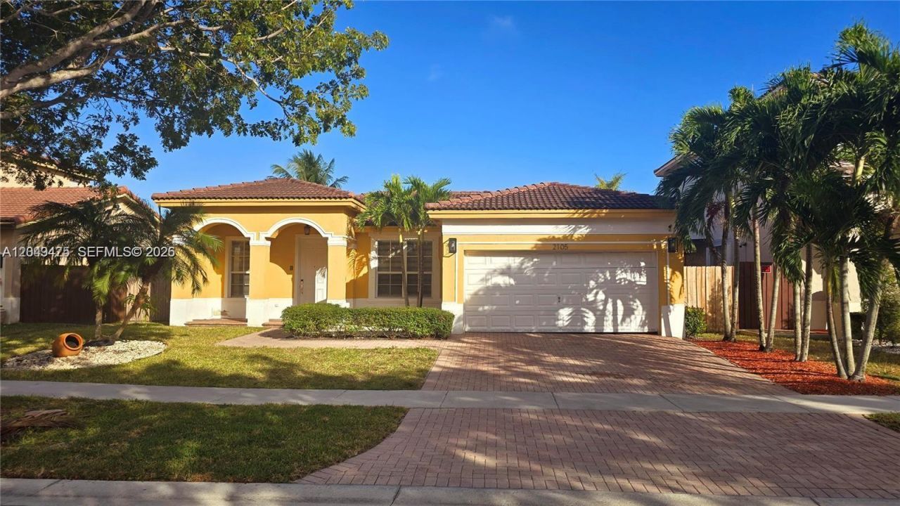 2105 NE 40th Ave , Homestead, FL 33033 Photo