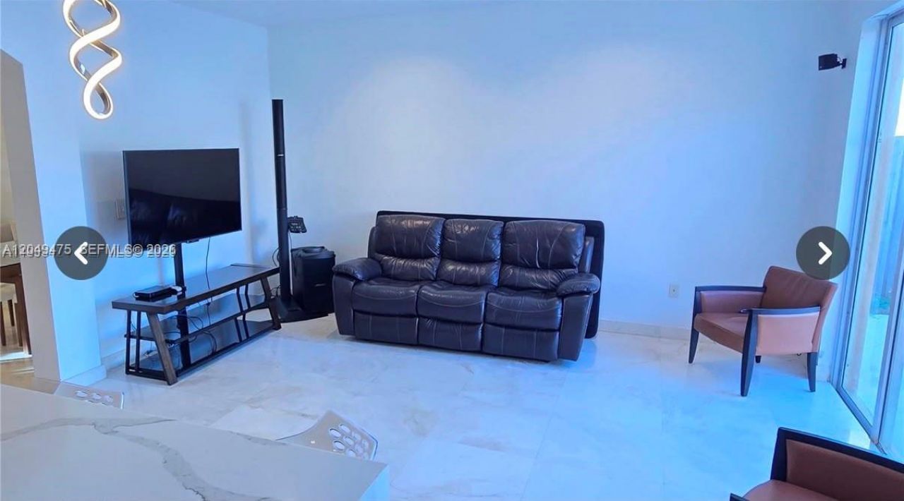 2105 NE 40th Ave , Homestead, FL 33033 Photo