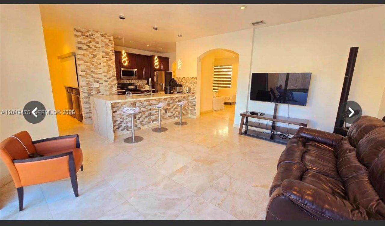 2105 NE 40th Ave , Homestead, FL 33033 Photo