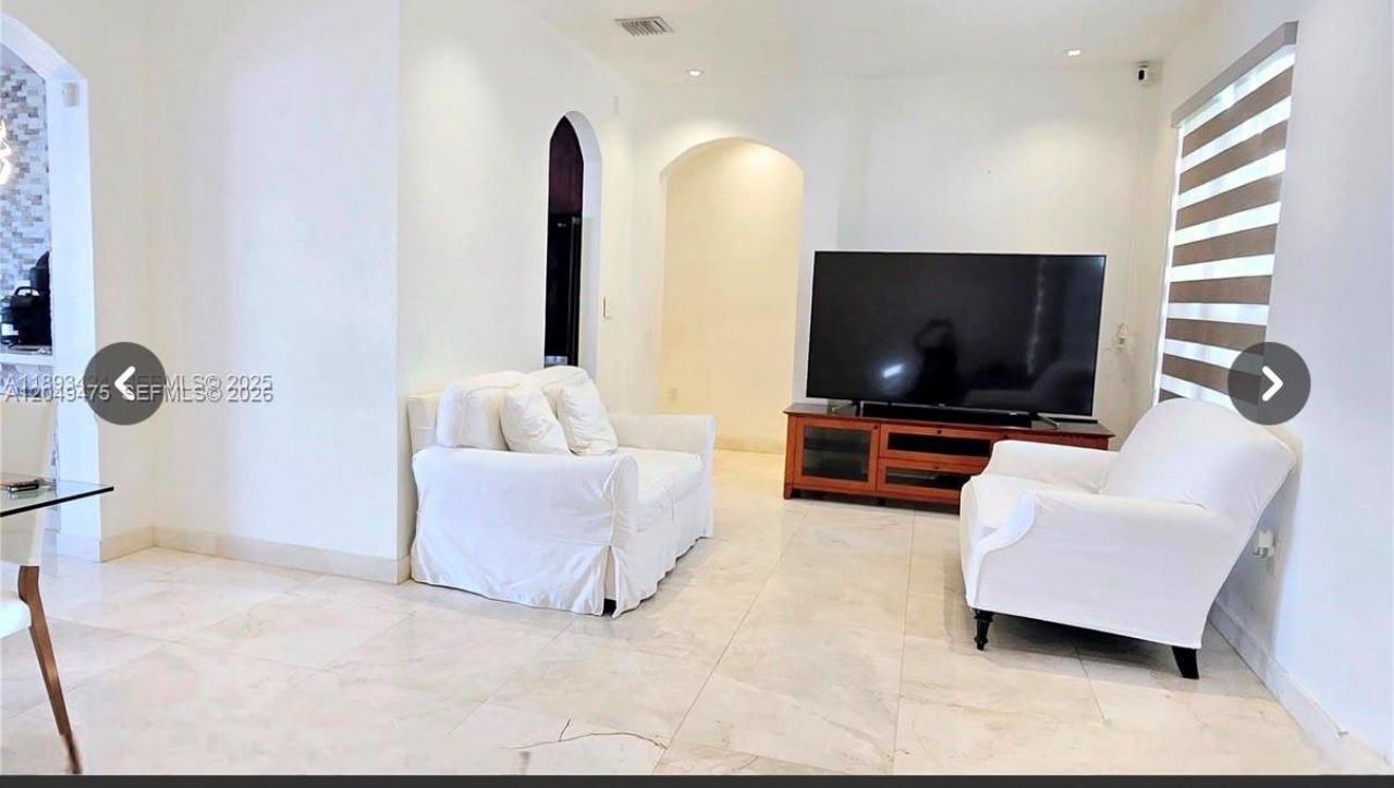 2105 NE 40th Ave , Homestead, FL 33033 Photo