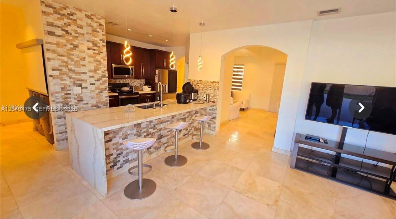 2105 NE 40th Ave , Homestead, FL 33033 Photo