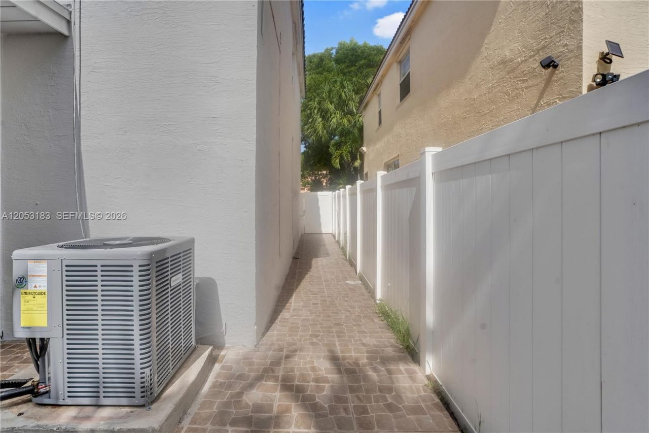 5012 SW 155th Ave, Miramar, FL 33027 Photo
