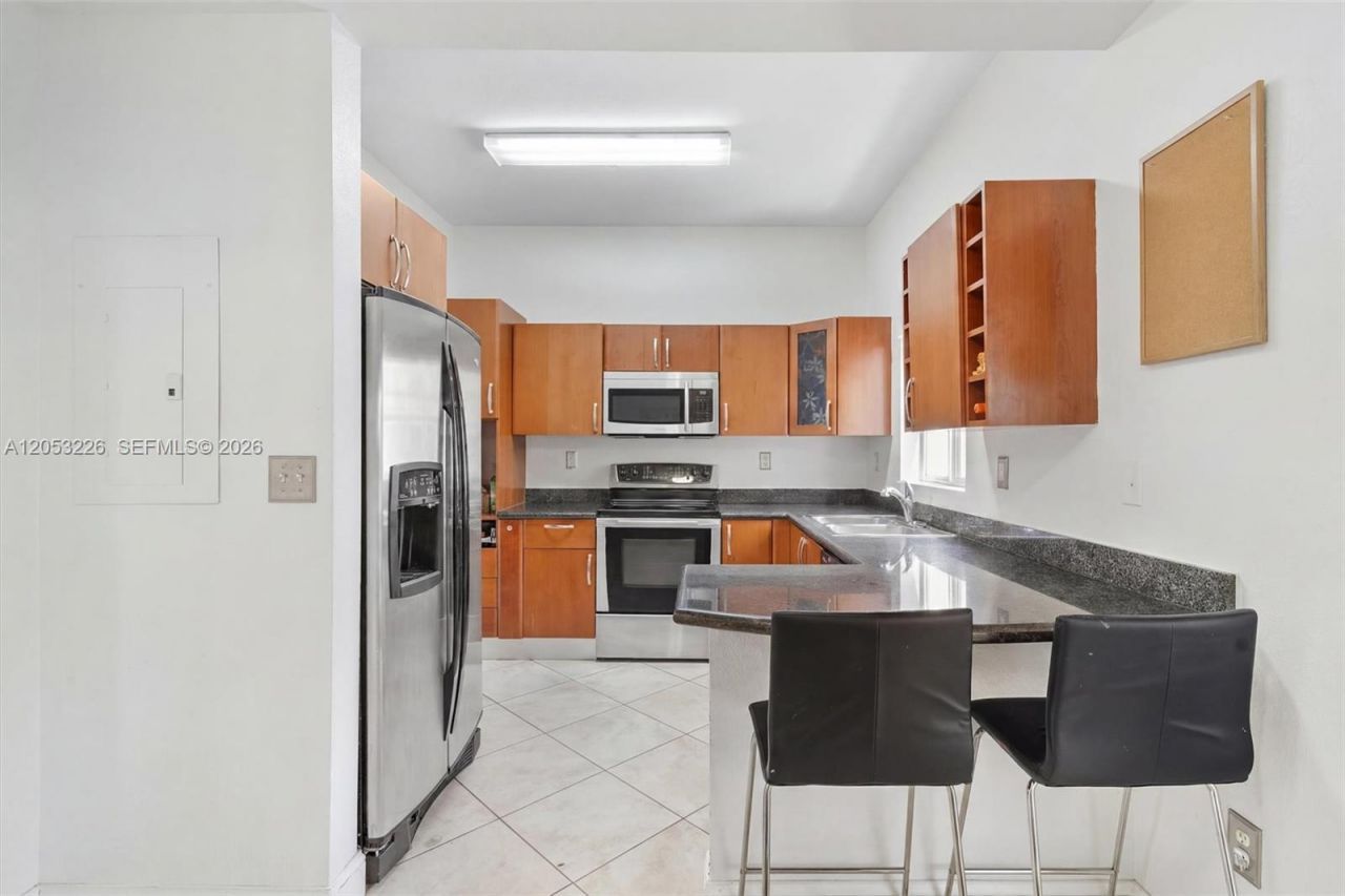 7478 NW 180th Ter , Hialeah, FL 33015 Photo