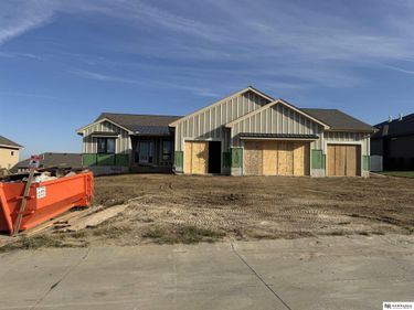 11602 Slayton Street, Papillion, NE 68046