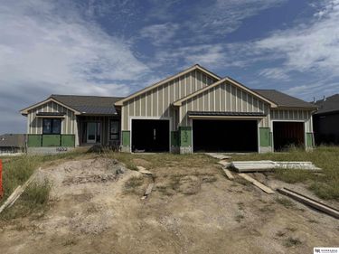 11602 Slayton Street, Papillion, NE 68046