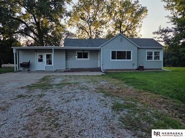 597 406th Road, Beaver Crossing, NE 68313