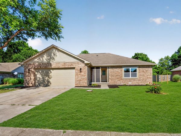 4213 S Amber Court, New Palestine, IN 46163