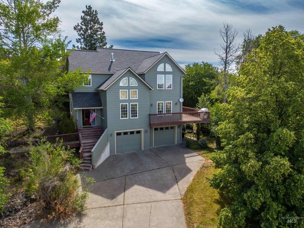 2135 Moser Street, Moscow, ID 83843
